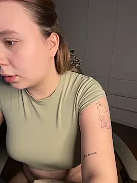 AnnaSeint online show from April 29, 5:30 pm