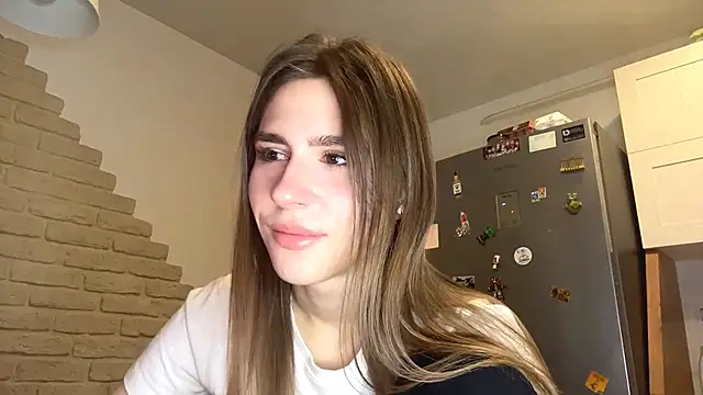 ElsieKuhlmann online show from February 22, 4:24 am