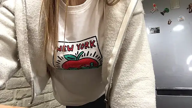 ElsieKuhlmann online show from March 20, 6:13 pm