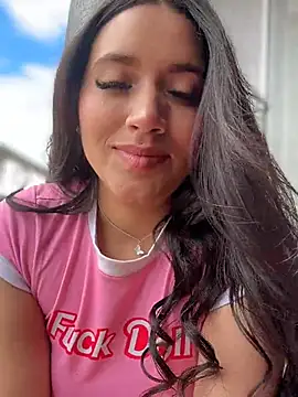 Veronica Wins  online show from July 25, 4:36 pm