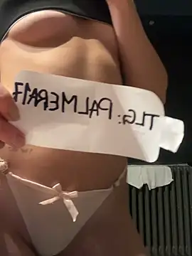 funylobee online show from February 3, 3:37 am