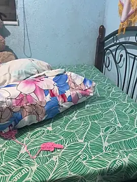 Hottie Pussy online show from April 6, 3:28 am