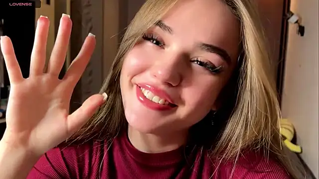 LubaSeirers online show from April 8, 3:25 pm