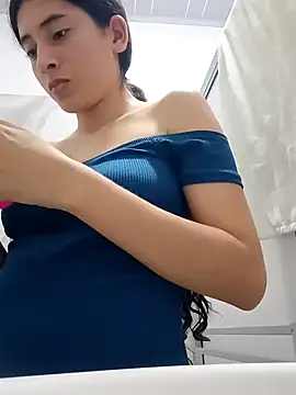 honeyhotgirl19 online show from February 12, 4:52 pm