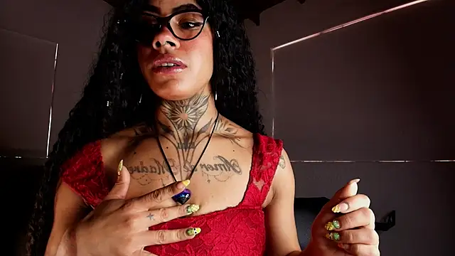 Canela Osada  online show from February 1, 1:43 pm