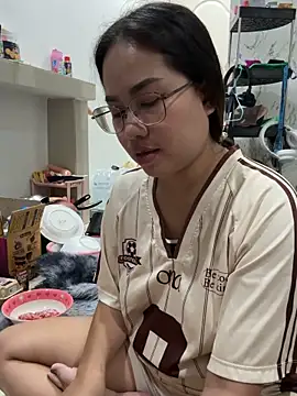 Ponthip online show from May 6, 8:24 pm