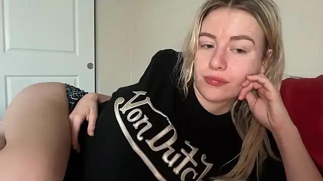 blondebunny999 999 online show from February 19, 10:41 pm