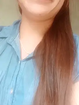 jjennyyy online show from April 9, 7:14 am