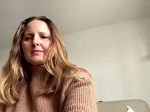 luna11000 online show from January 10, 2:11 pm