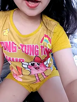 EnzxMoon02 online show from April 6, 4:57 am