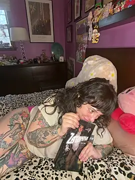 kitkathecartoonclown online show from February 19, 3:33 pm