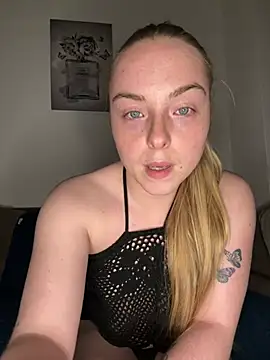 Bayleighjohnson18 online show from March 5, 5:53 pm