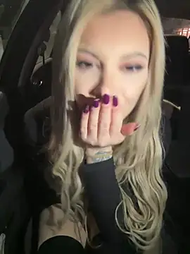 AlyssaFoxx  online show from April 4, 6:29 pm