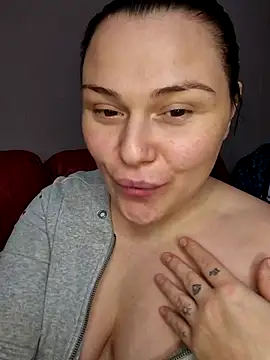 9Alice online show from January 12, 5:51 pm