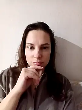 She-Moon online show from April 11, 5:49 pm