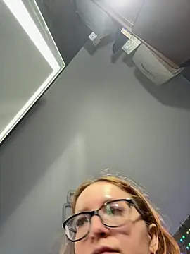 coy girl  online show from March 12, 12:19 pm