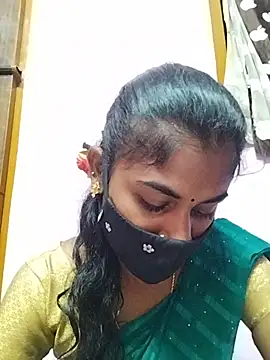 Tamil Hot RoyalQueen online show from April 4, 6:40 pm