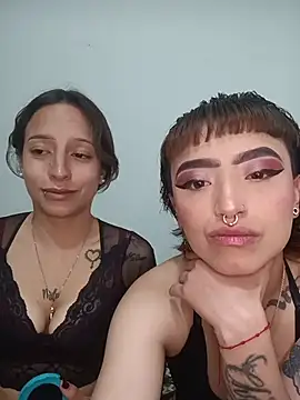 AlexxaAndRileyy online show from March 27, 6:08 pm