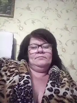 NysiOlsen online show from February 1, 9:13 pm