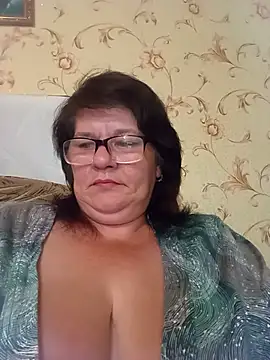 NysiOlsen online show from July 10, 3:34 pm
