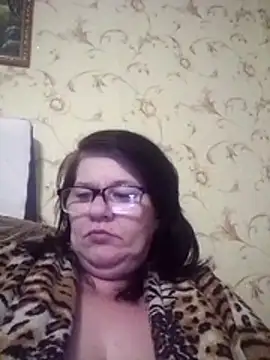 NysiOlsen online show from March 16, 9:41 pm