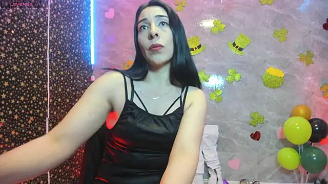 adellelennoxx online show from March 18, 9:14 am