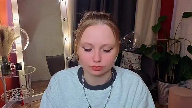 Sweet M1la online show from February 25, 10:36 am