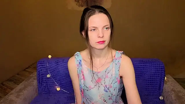 RoseWaulhgberg online show from April 11, 2:06 am