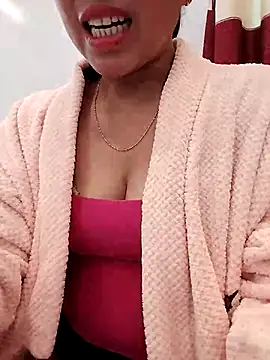 LanNhi 007 online show from January 14, 8:30 am