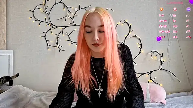 MisaMew online show from February 6, 8:07 am