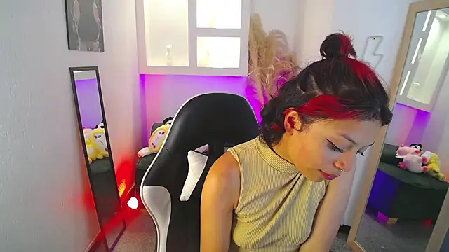 melodyy as online show from June 4, 1:04 pm