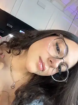 TeaseDollXXX online show from March 24, 9:20 pm