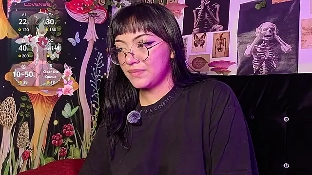 victoriia thompson online show from March 6, 8:59 pm