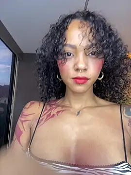 LizStorm  online show from July 16, 11:48 am