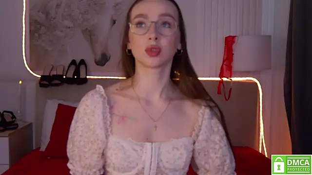 Emily Simon online show from February 10, 5:32 am