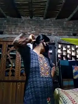 Hot Sweeti online show from April 6, 9:21 am