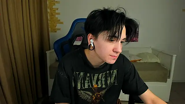 RayTaylorr online show from January 15, 5:46 am