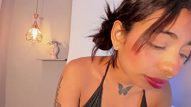 Scarlet Vixen  online show from June 2, 5:19 am