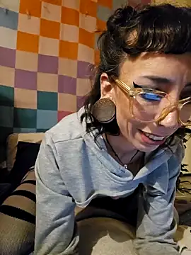 xxEMMxxx online show from March 4, 5:58 am