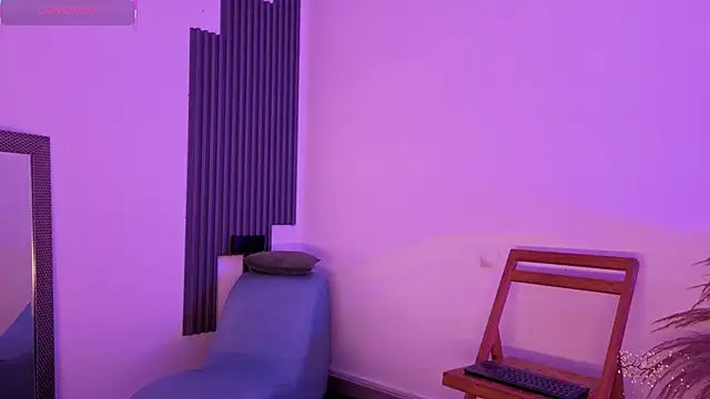 fransheskarossi online show from March 2, 12:01 pm