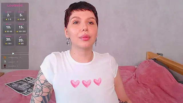 Elise Day online show from May 16, 10:36 am