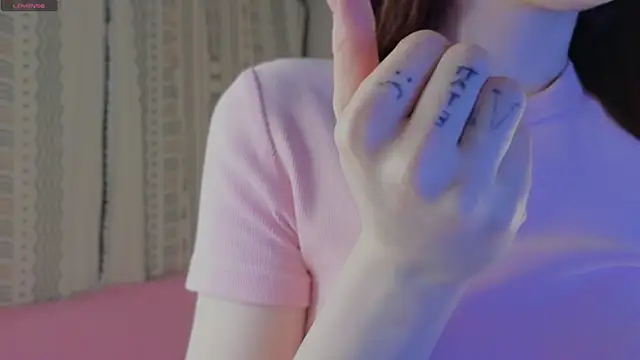 CarmaOlen online show from April 11, 7:17 pm