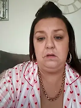 Nova-iswiserx online show from February 21, 10:38 am