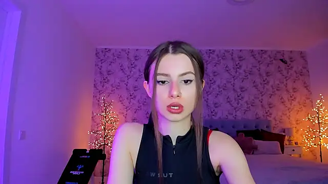 Hot Molly5 online show from March 22, 8:15 pm