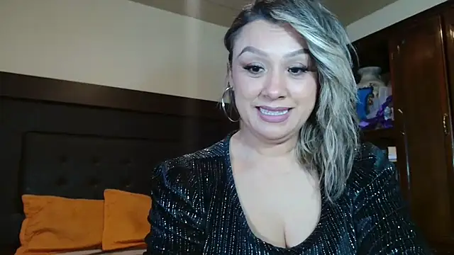 aitanalove  online show from March 18, 12:48 am