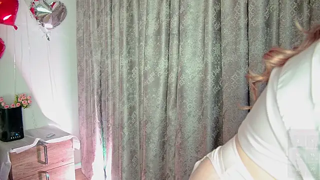 LilianBliss online show from February 15, 9:25 pm