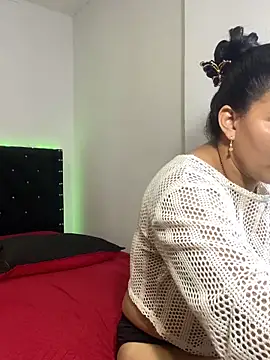 Helena-Paola online show from June 7, 8:26 pm