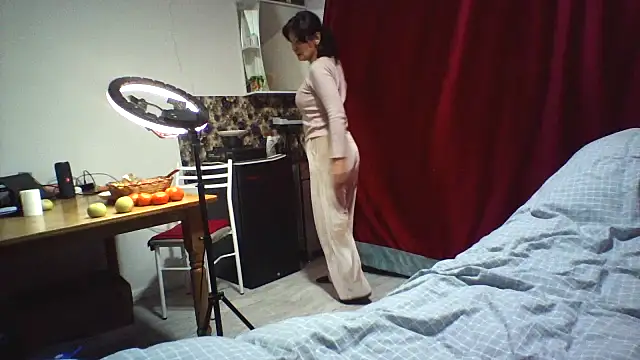 bella2322 online show from March 20, 1:49 pm