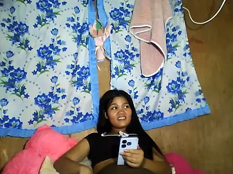 PinaySkinnyJust18 online show from June 6, 8:09 am