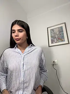 Lily WellGifted online show from February 5, 8:39 am